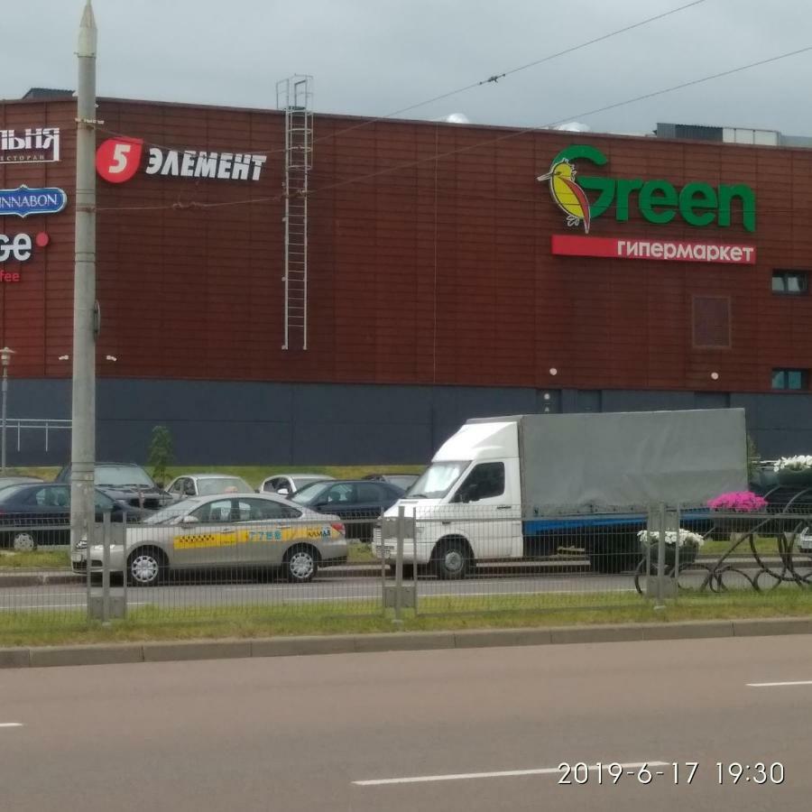 Комната Для Гостей Рядом С Станцией Метро Каменная Горка Мінськ Екстер'єр фото